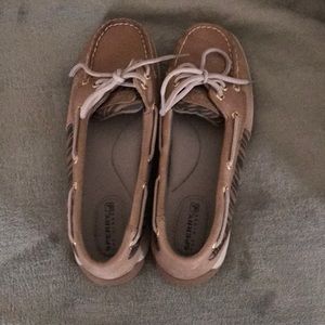 Sperry boat shoes size 6
